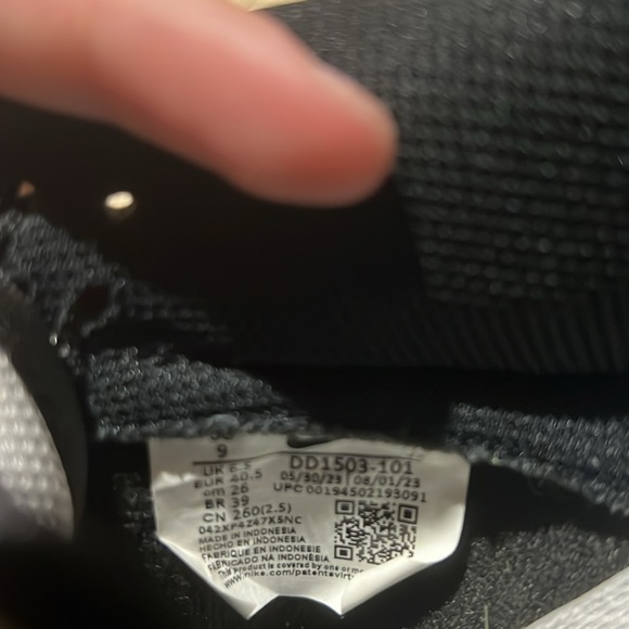 womens dunk low black and white (pandas) - Picture 2 of 3